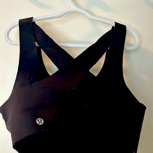 Lululemon high impact and support sports bra 34B - Picture 2 of 2